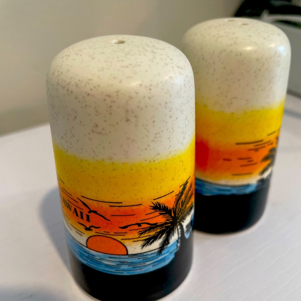 Retro Hawaiin Salt and Pepper Shakers